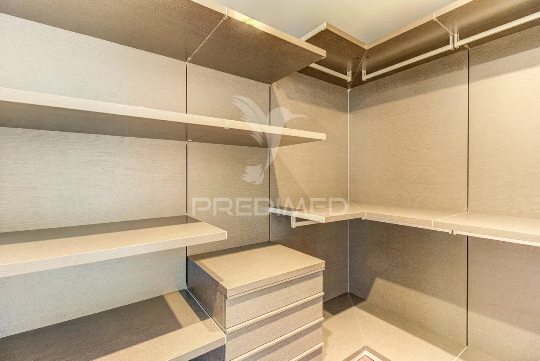Apartamento T6 para Venda em Avenidas Novas Foto 26