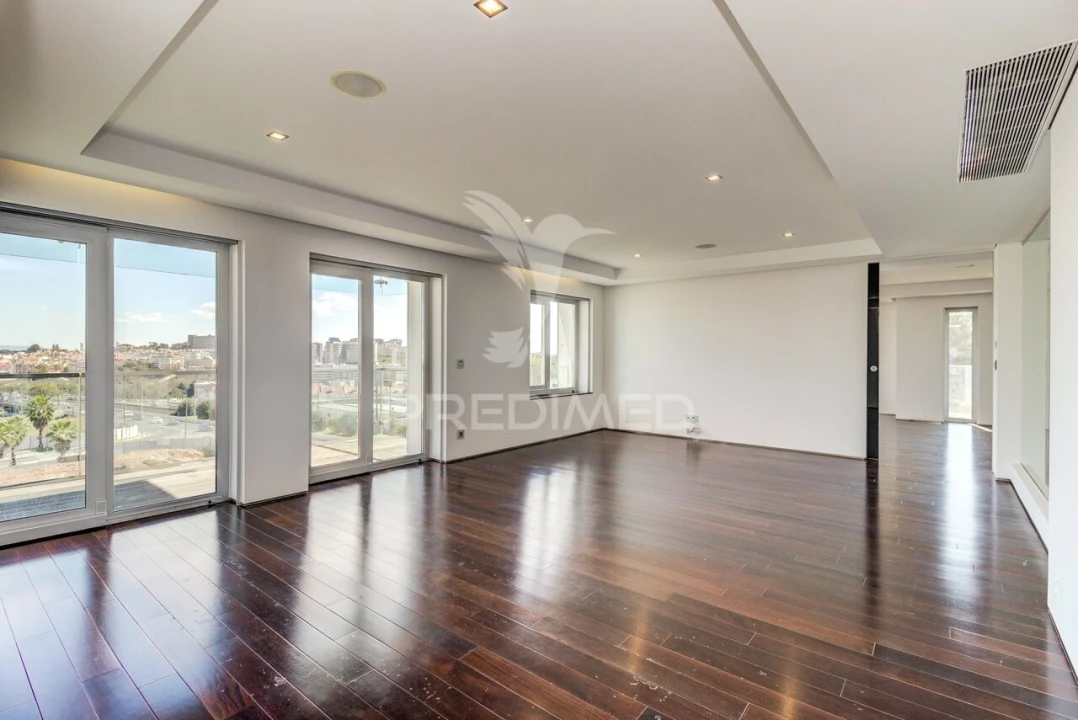 Apartamento T6 para Venda em Avenidas Novas Foto 6