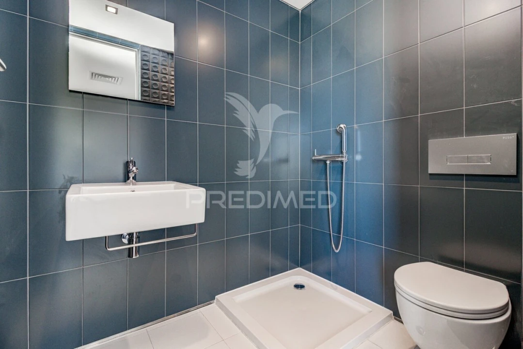 Apartamento T6 para Venda em Avenidas Novas Foto 27
