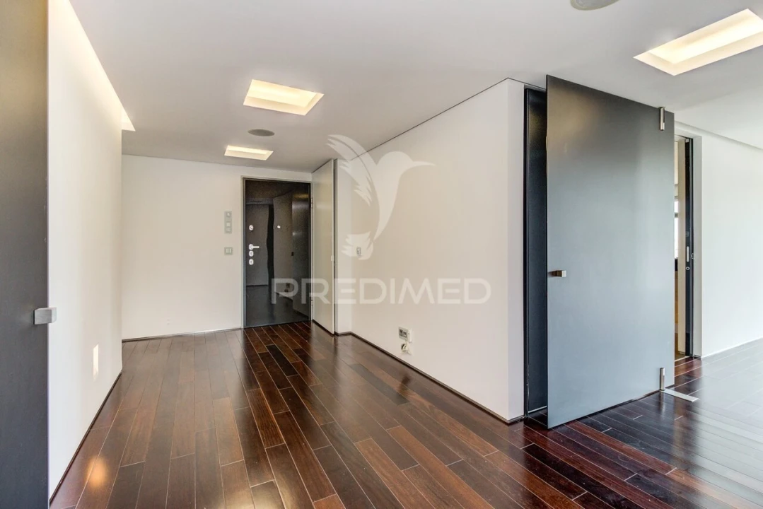 Apartamento T6 para Venda em Avenidas Novas Foto 4