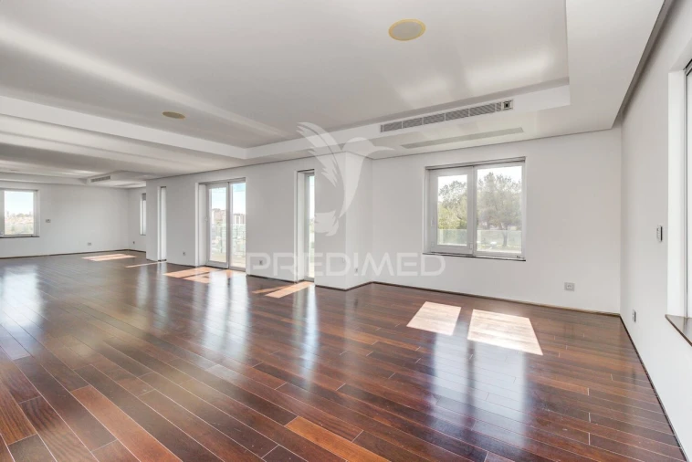 Apartamento T6 para Venda em Avenidas Novas Foto 11