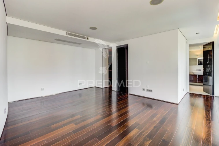Apartamento T6 para Venda em Avenidas Novas Foto 5