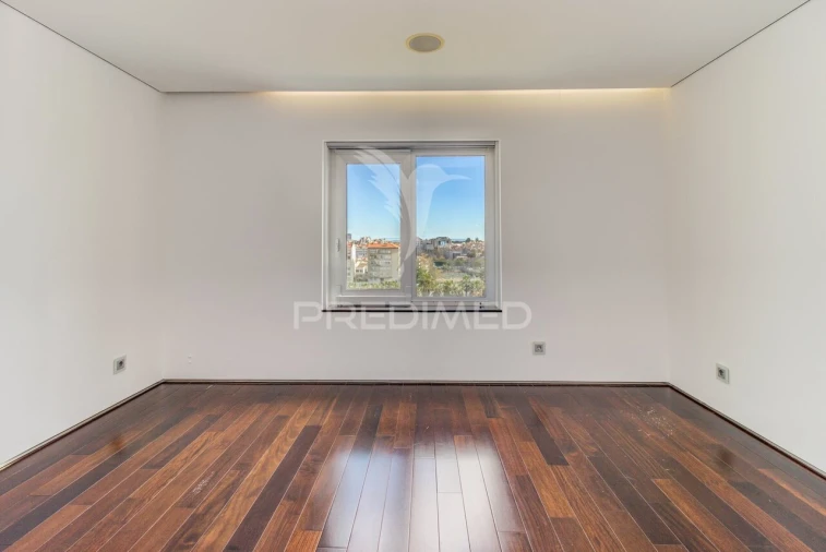 Apartamento T6 para Venda em Avenidas Novas Foto 23