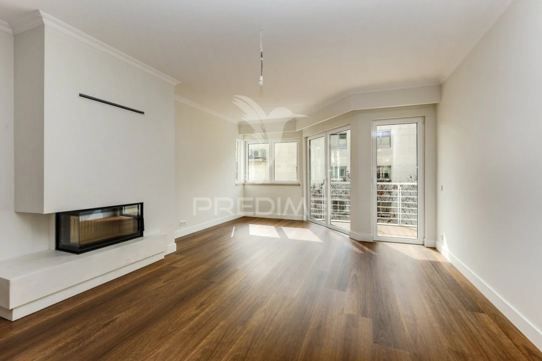 Apartamento T3 para Venda em Parque das Nações Foto 6