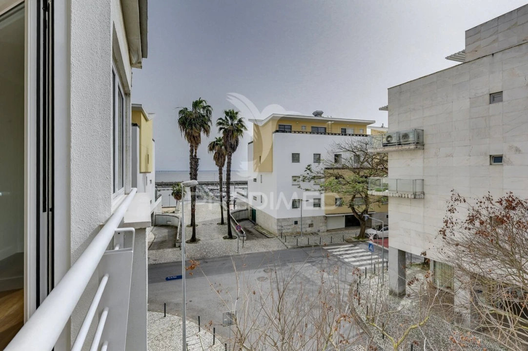 Apartamento T3 para Venda em Parque das Nações Foto 1