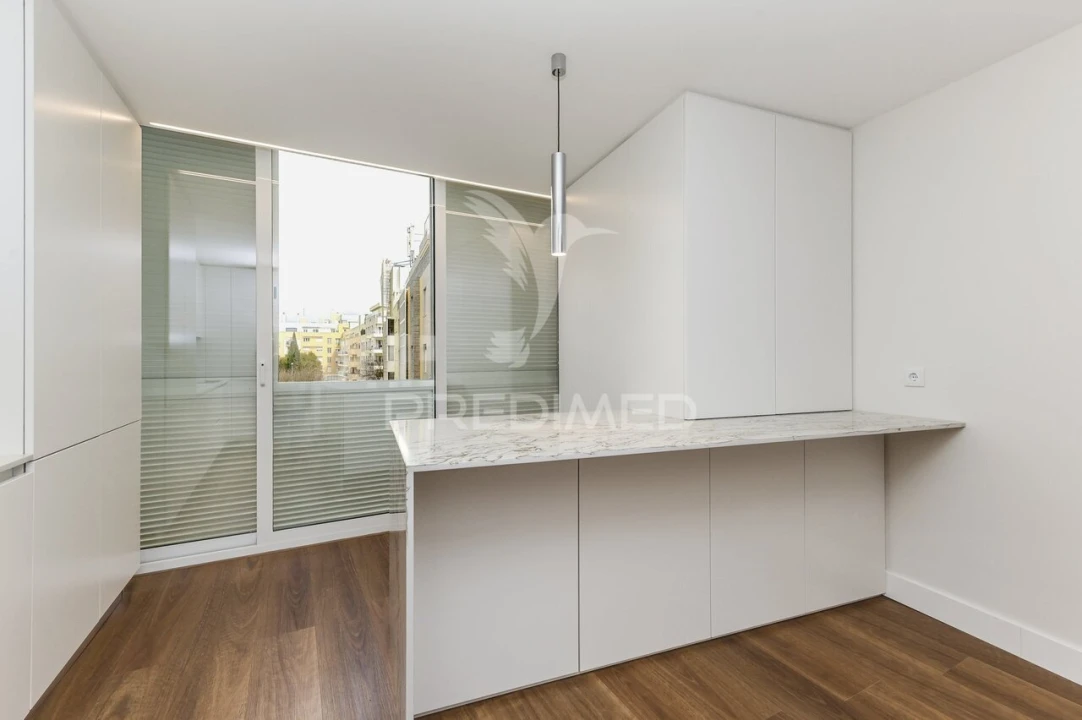 Apartamento T3 para Venda em Parque das Nações Foto 21