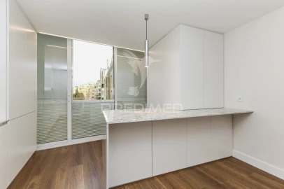 Apartamento T3 para Venda em Parque das Nações