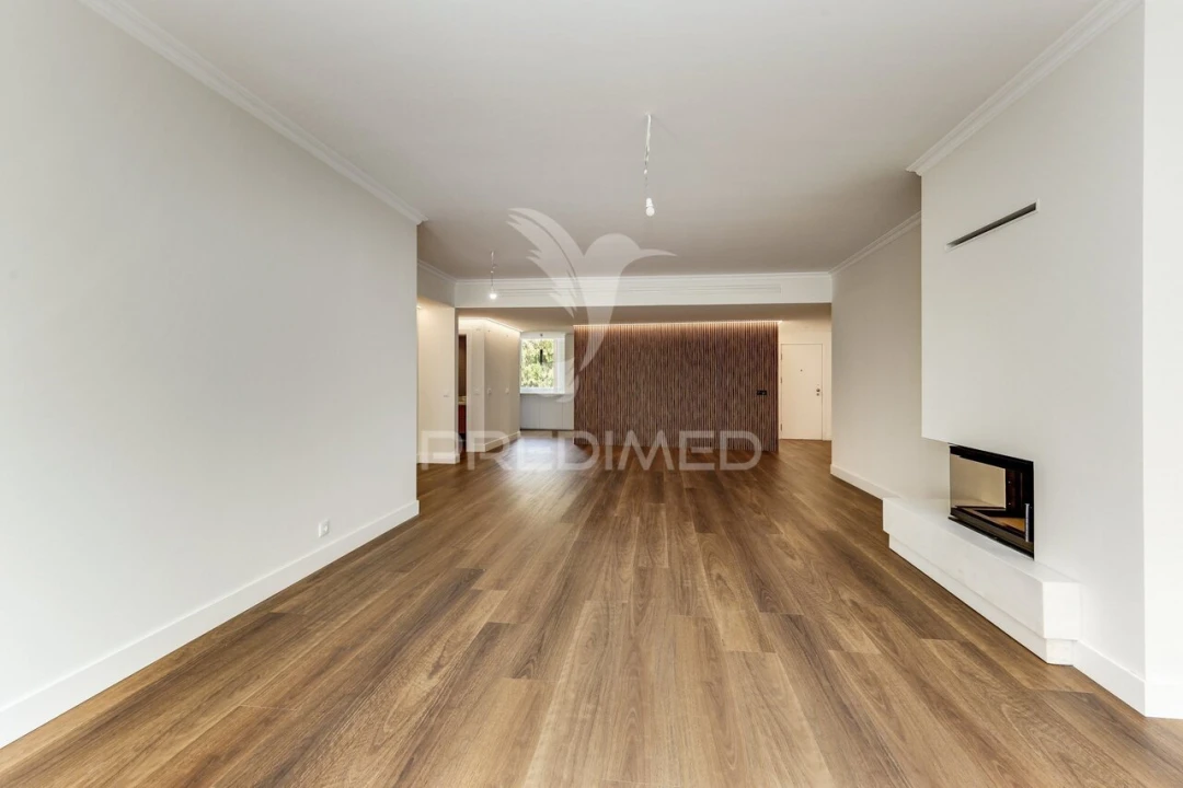 Apartamento T3 para Venda em Parque das Nações Foto 7