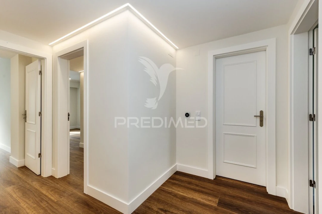 Apartamento T3 para Venda em Parque das Nações Foto 12