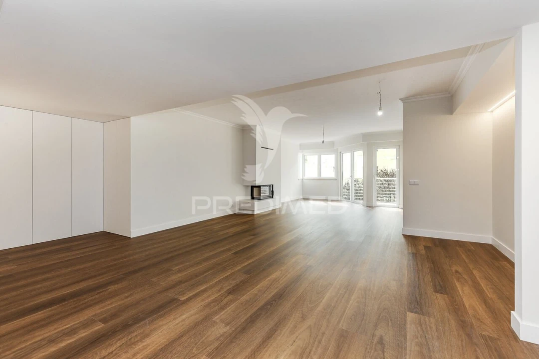 Apartamento T3 para Venda em Parque das Nações Foto 3
