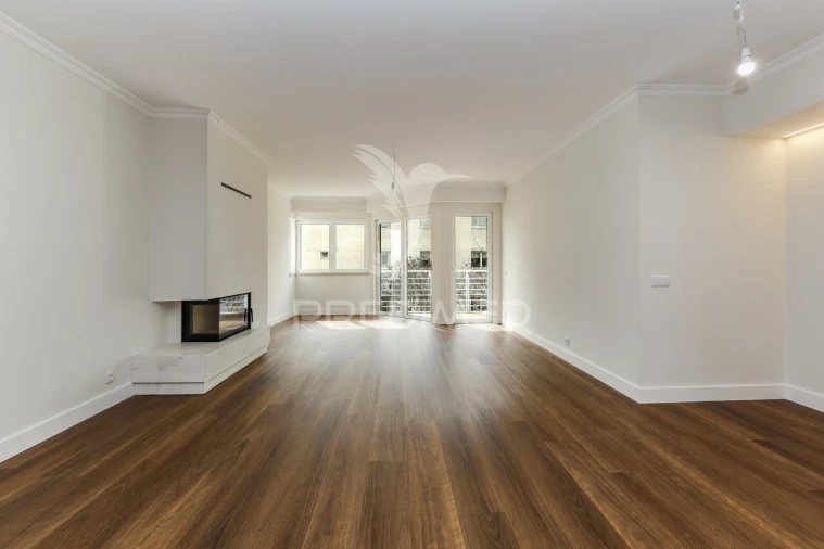 Apartamento T3 para Venda em Parque das Nações Foto 5