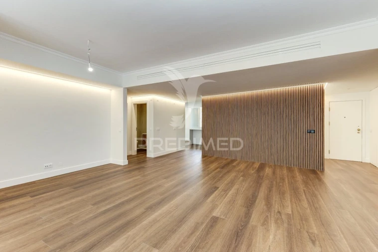 Apartamento T3 para Venda em Parque das Nações Foto 9