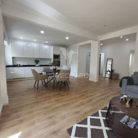 Apartamento T3 para Venda em Benfica