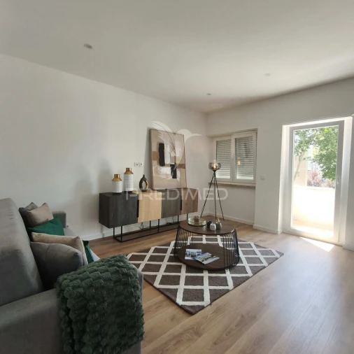 Apartamento T3 para Venda em Benfica Foto 4