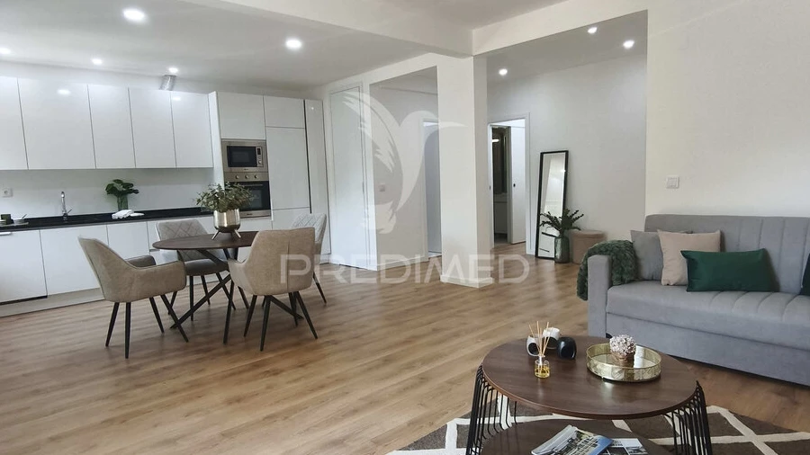 Apartamento T3 para Venda em Benfica