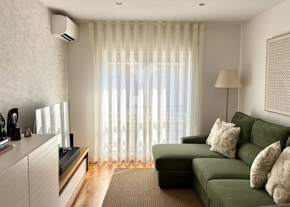 Apartamento T2 para Venda em São Domingos de Benfica Foto 3