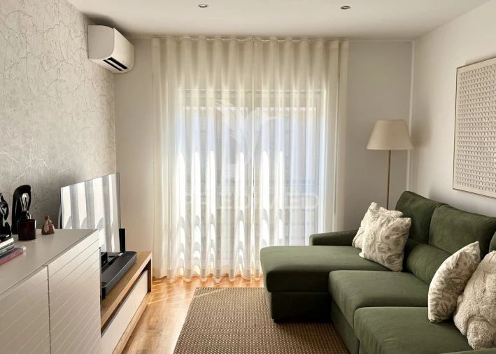 Apartamento T2 para Venda em São Domingos de Benfica Foto 3