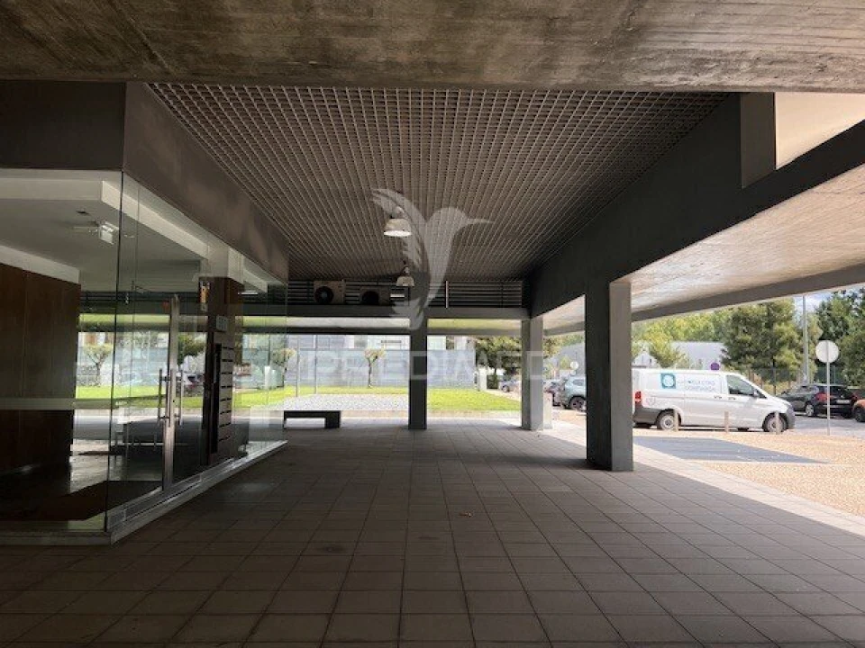 Apartamento T3 para Venda em Antas e Abade de Vermoim Foto 4