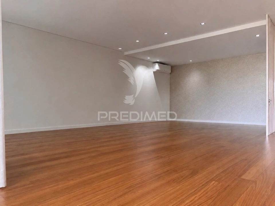 Apartamento T3 para Venda em Antas e Abade de Vermoim Foto 6
