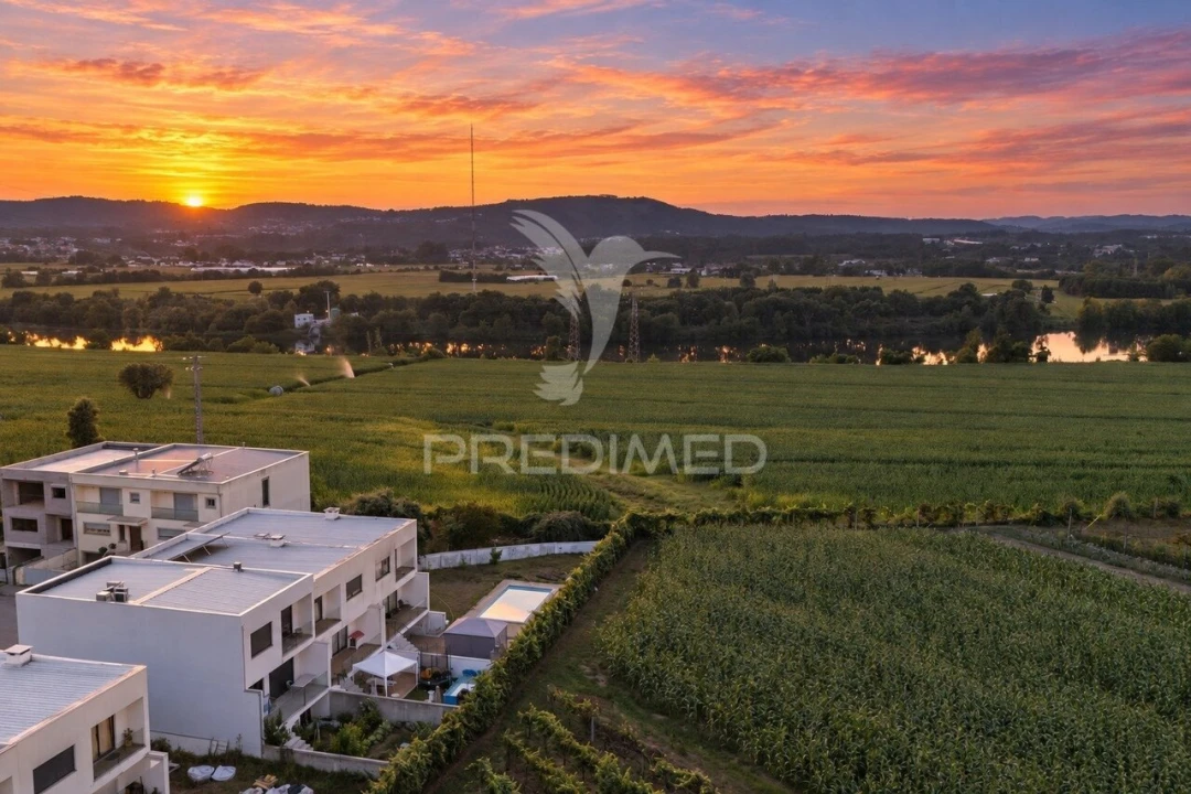 Moradia T2 para Venda em Merelim (São Paio), Panoias e Parada de Tibães Foto 24