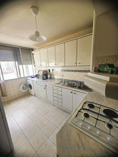 Apartamento T3 para Venda em Corroios
