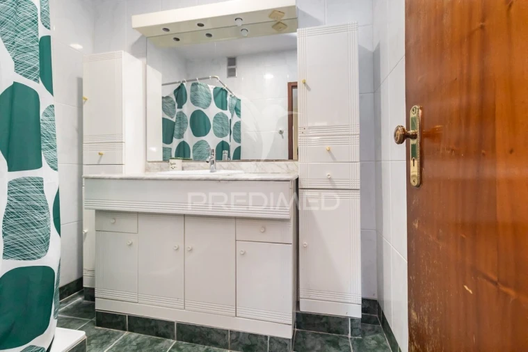 Apartamento T3 para Venda em Corroios Foto 17