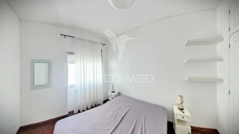 Apartamento T1 para Venda em Sé e São Lourenço