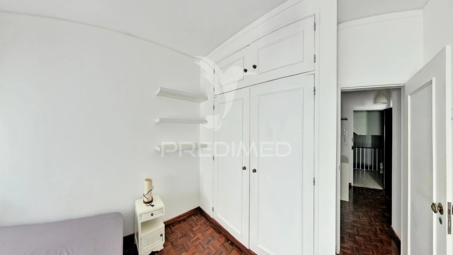 Apartamento T1 para Venda em Sé e São Lourenço Foto 4