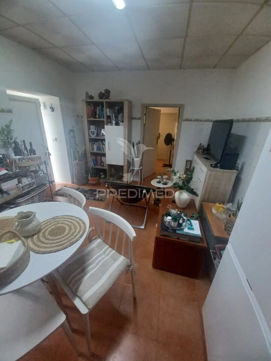 Moradia T1 para Venda em Urra Foto 4
