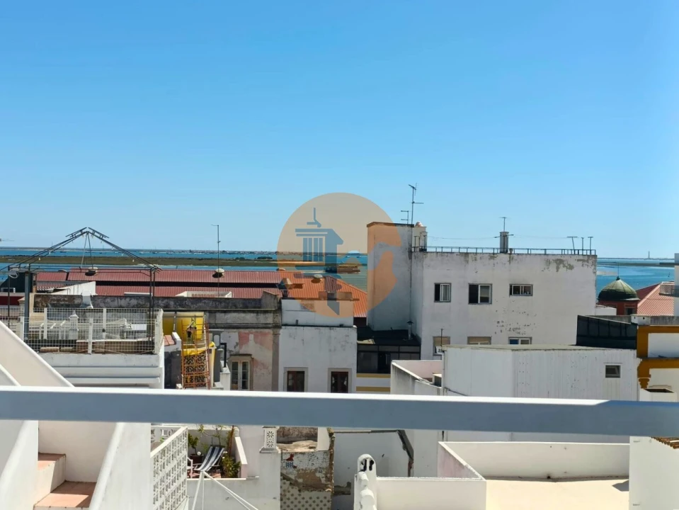 Moradia T4 para Venda em Olhão Foto 1