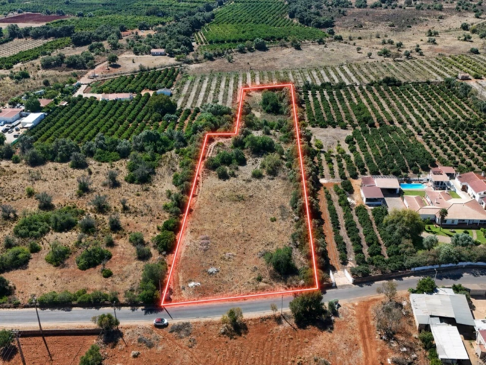 Terreno para Venda em Silves Foto 1