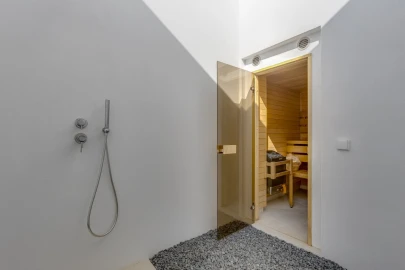 Moradia T4 para Venda em Lagos (São Sebastião e Santa Maria)