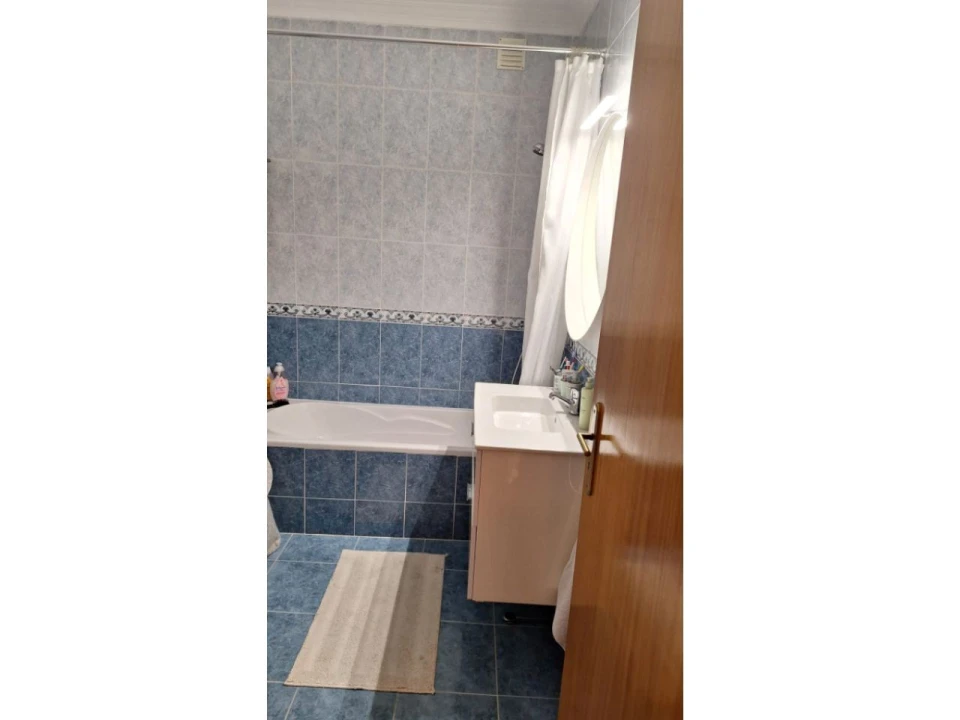 Apartamento T2 para Arrendamento em Valongo Foto 7