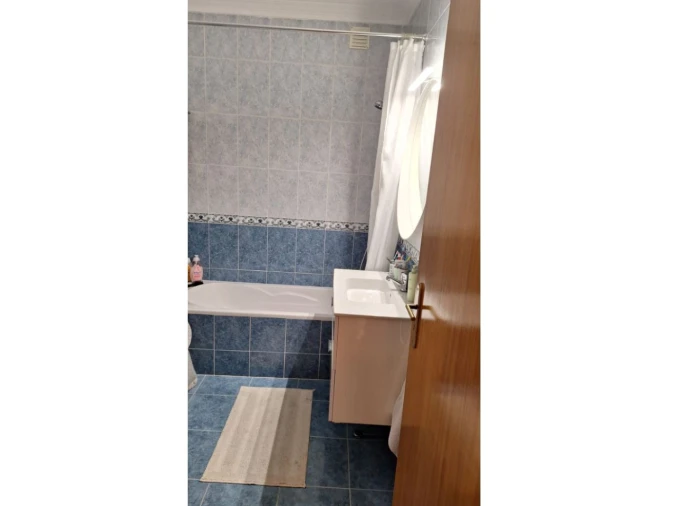 Apartamento T2 para Arrendamento em Valongo Foto 7