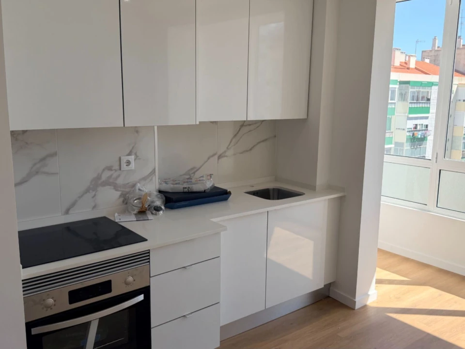 Apartamento T1 para Venda em Águas Livres Foto 1