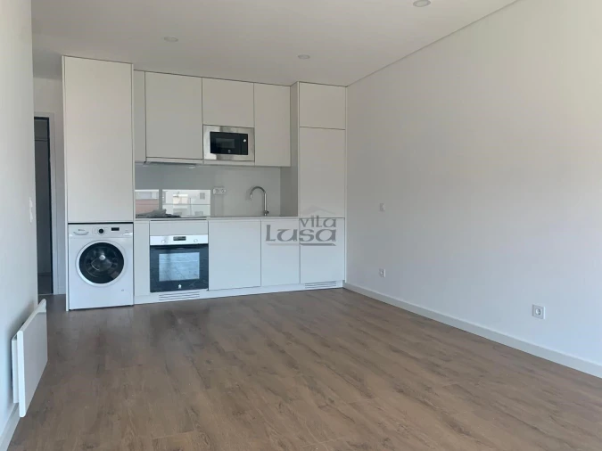Apartamento T1 para Arrendamento em Pedrouços Foto 9