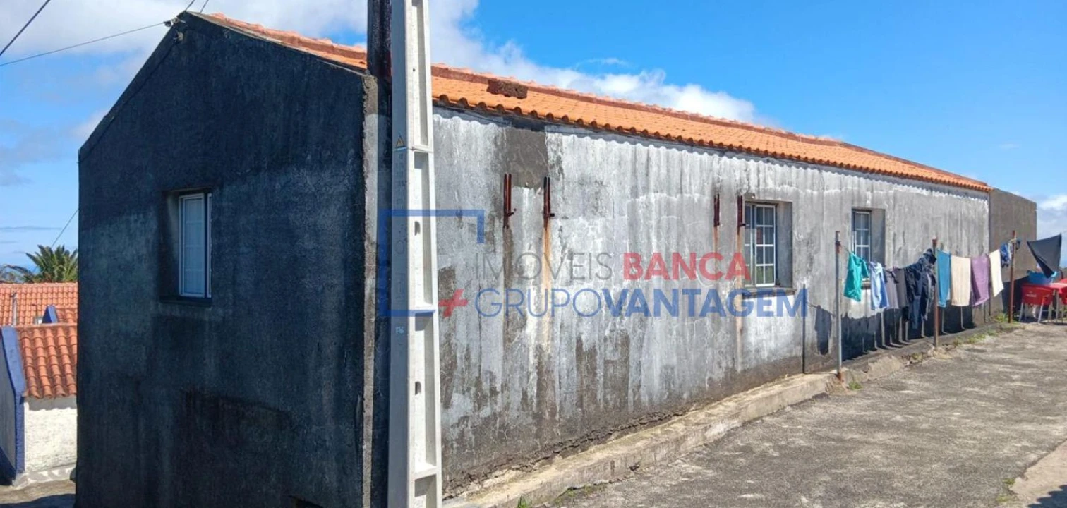 Moradia T2 para Venda em Cedros Foto 1