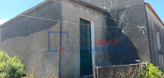 Moradia T2 para Venda em Cedros
