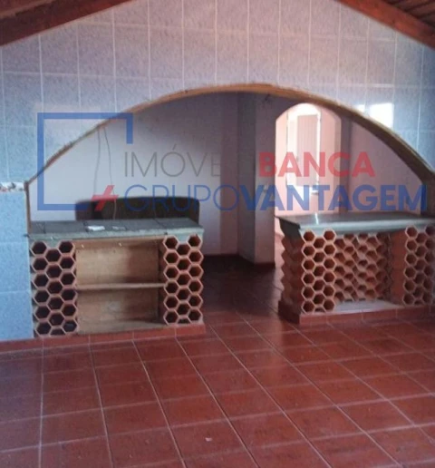 Moradia T2 para Venda em Cedros