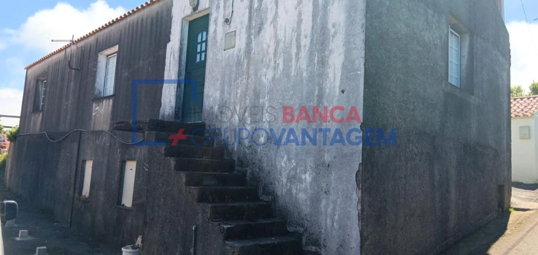 Moradia T2 para Venda em Cedros Foto 2