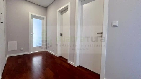 Apartamento T2 para Venda em Cedofeita, Santo Ildefonso, Sé, Miragaia, São Nicolau e Vitória
