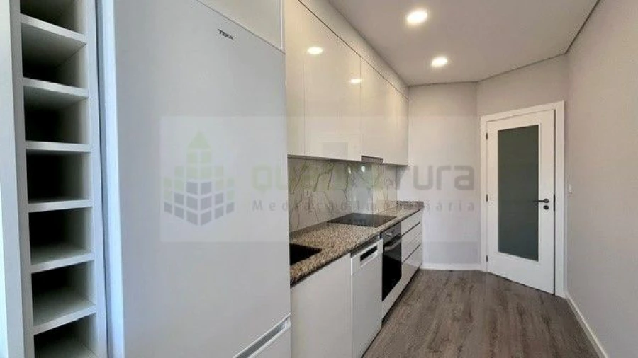 Apartamento T2 para Venda em Cedofeita, Santo Ildefonso, Sé, Miragaia, São Nicolau e Vitória Foto 7