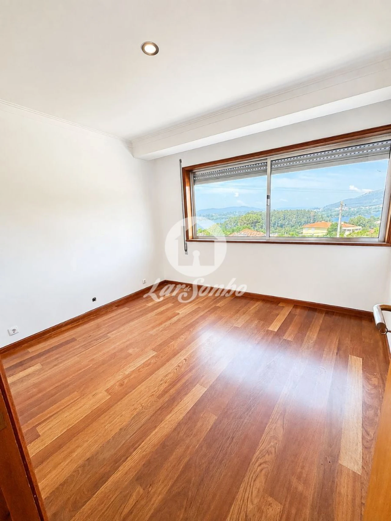 Moradia T3 para Venda em Gondarem Foto 9