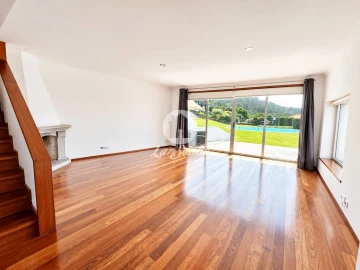 Moradia T3 para Venda em Gondarem