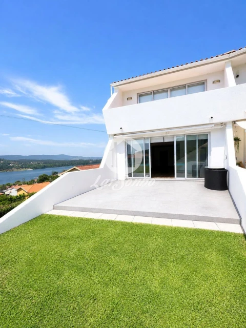 Moradia T3 para Venda em Gondarem