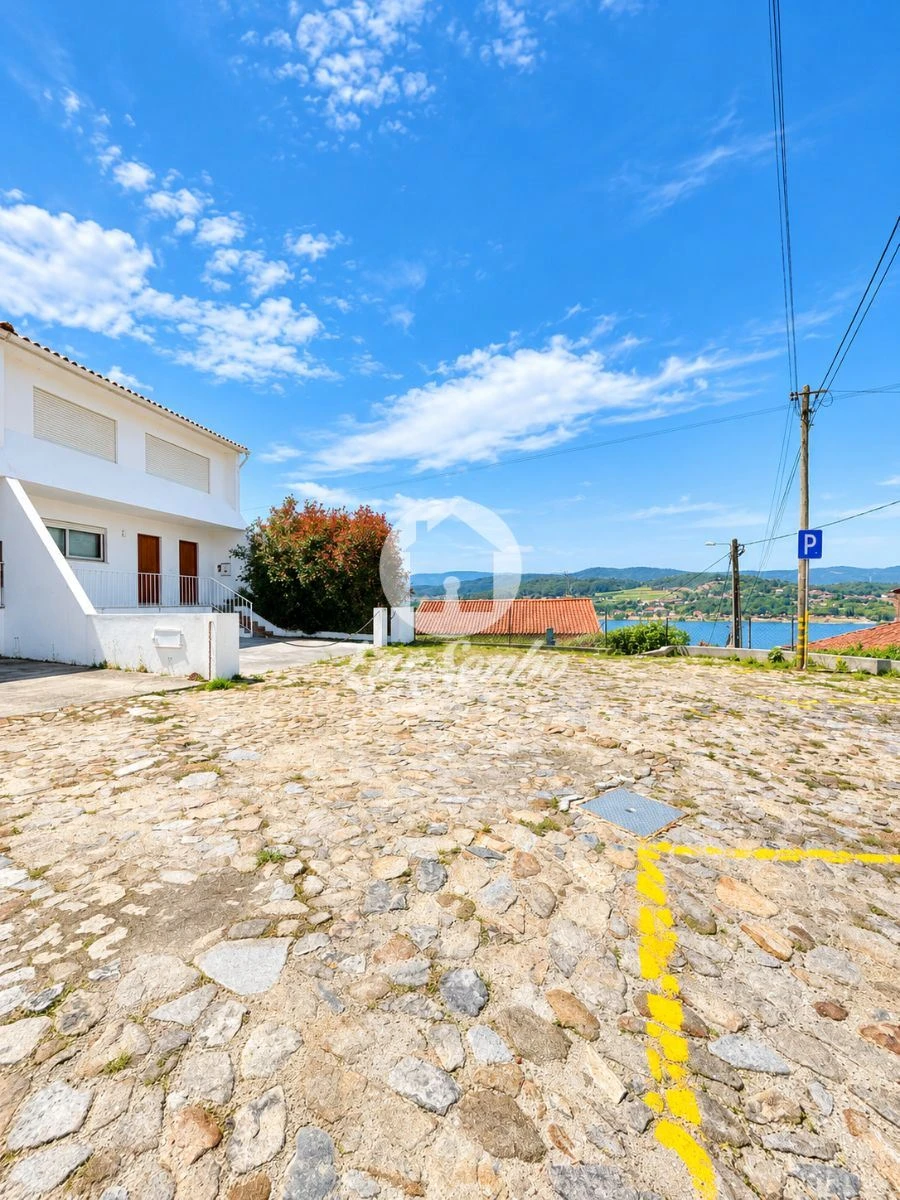Moradia T3 para Venda em Gondarem Foto 30