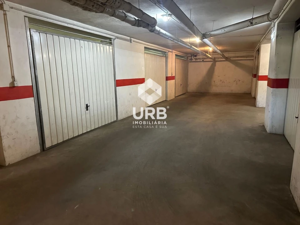Apartamento T3 para Arrendamento em Nogueira, Fraião e Lamaçães Foto 19