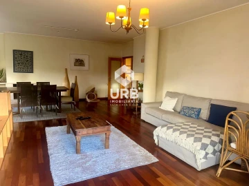 Apartamento T3 para Arrendamento em Nogueira, Fraião e Lamaçães