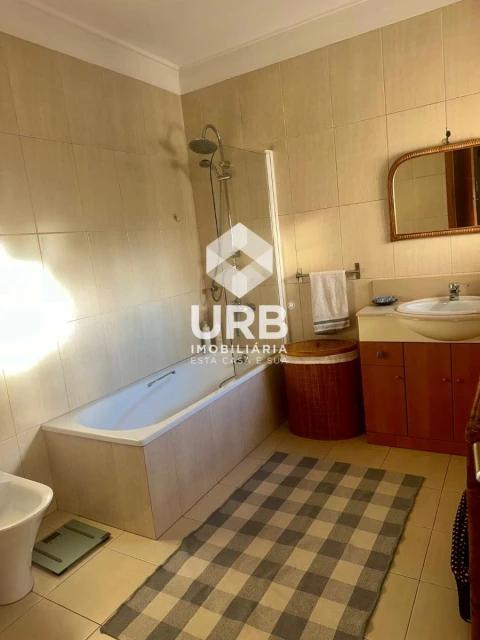 Apartamento T3 para Arrendamento em Nogueira, Fraião e Lamaçães