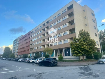 Apartamento T3 para Arrendamento em Nogueira, Fraião e Lamaçães